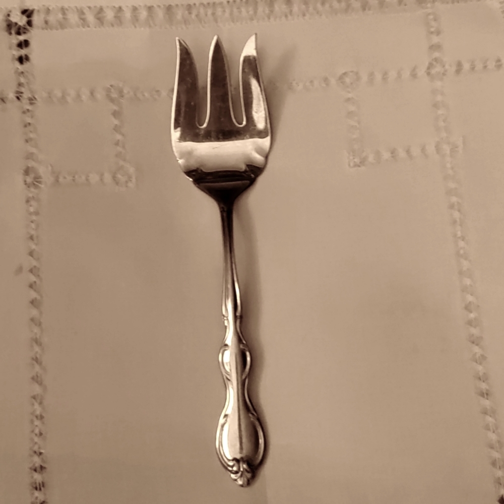 Rogers Bros. Stainless Style 1847 Serving Fork
